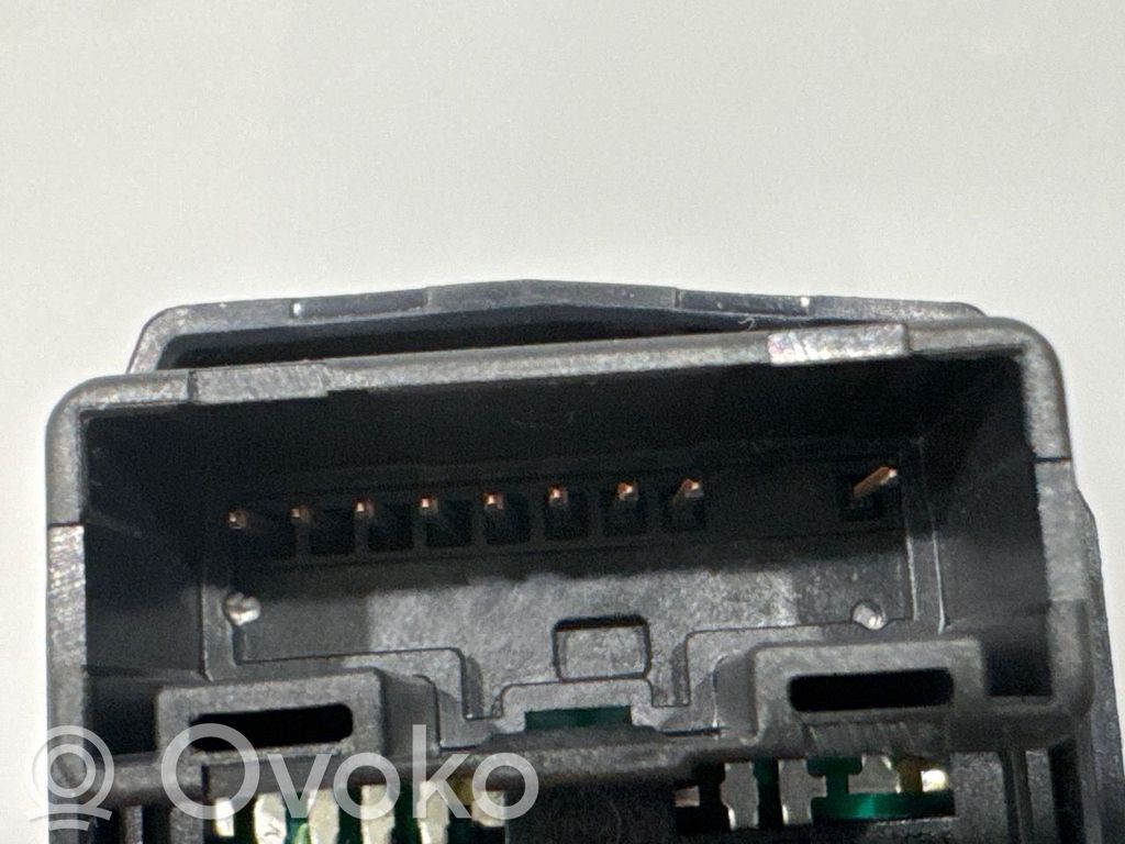 Toyota Auris E180 Interruptor del espejo lateral