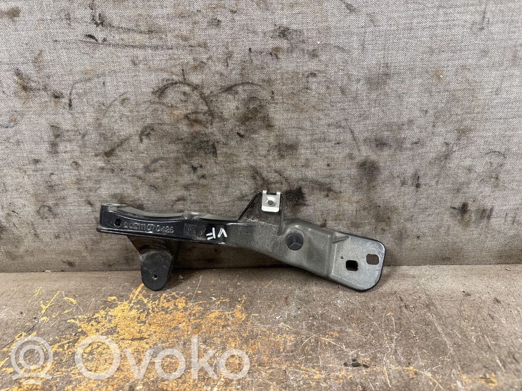 Mercedes-Benz EQE v295 Pas przedni