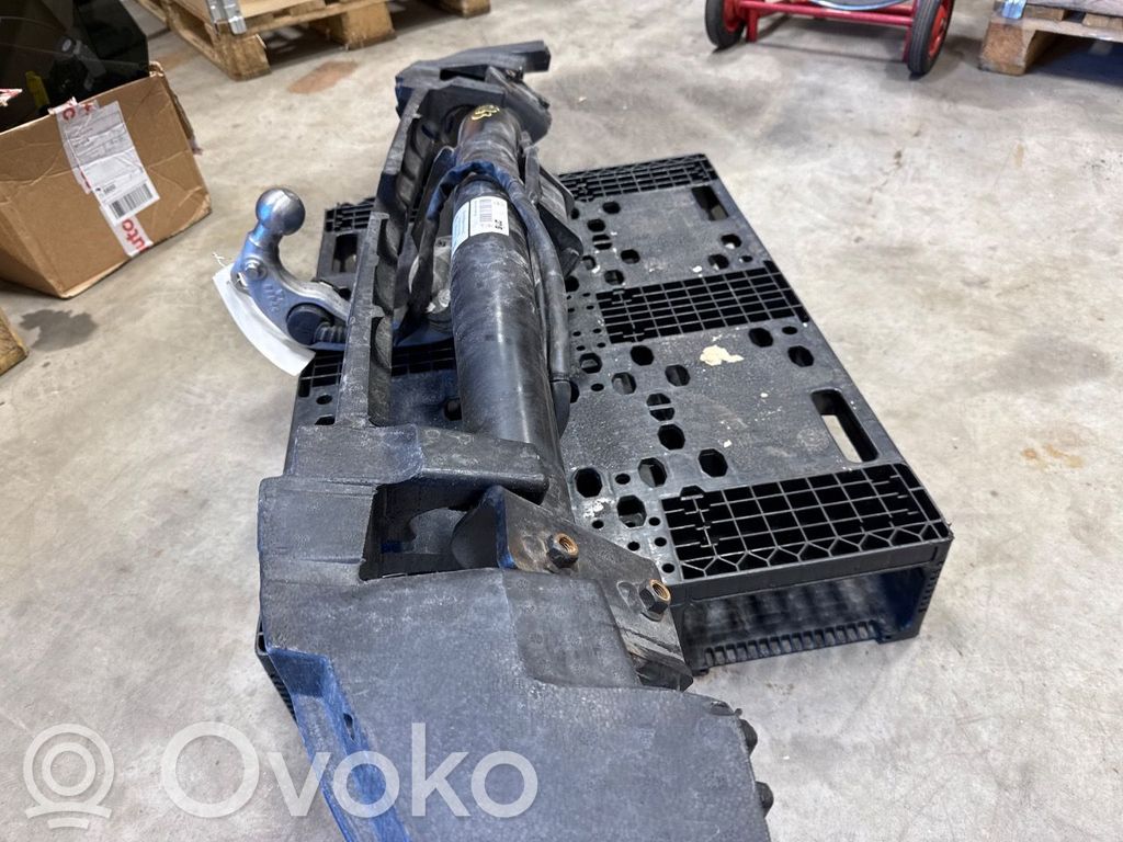 Mercedes-Benz EQC Bară tractare 