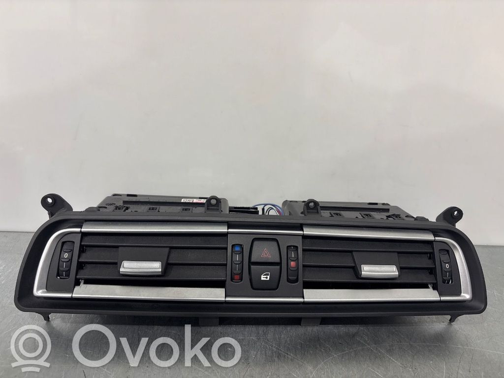 BMW 7 F01 F02 F03 F04 Dysze / Kratki środkowego nawiewu deski rozdzielczej 