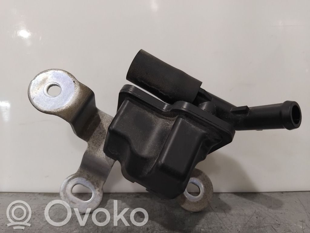 Mazda CX-30 Tyhjiösäiliö 