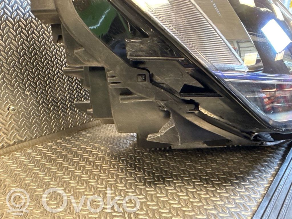 Volkswagen e-Golf Scheinwerfer 