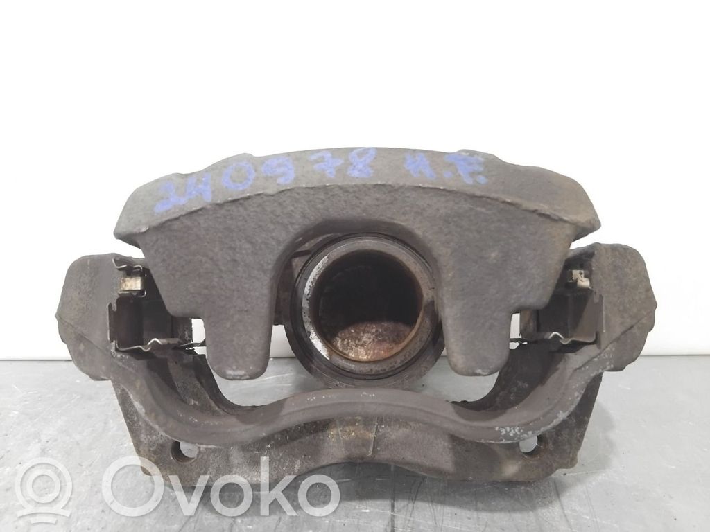 Toyota Avensis T270 Caliper de freno delantero