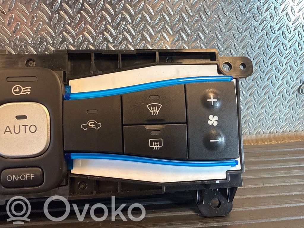 Nissan NV200 Klimata kontrole / mazā radiatora vadības dekoratīvā apdare 