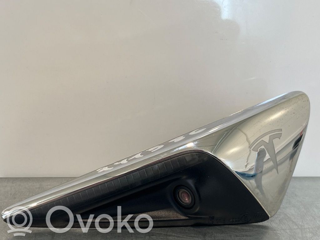 Tesla Model S Voyant lumineux de rétroviseur