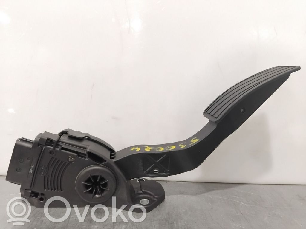 Suzuki SX4 S-Cross Gaspedal 