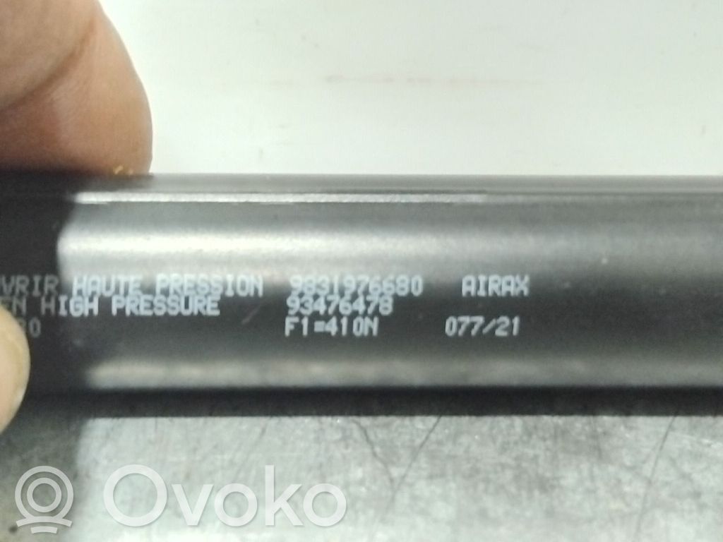 Opel Corsa F Takaluukun tuen kaasujousi