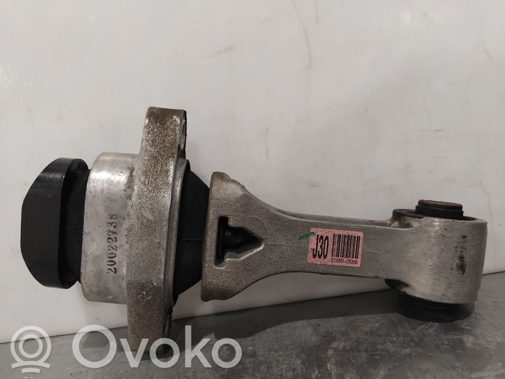 KIA Xceed Engine mount bracket 