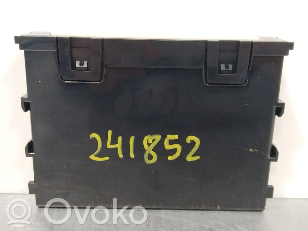 Toyota bZ4X Unidad de control de la calefacción/aire acondicionado