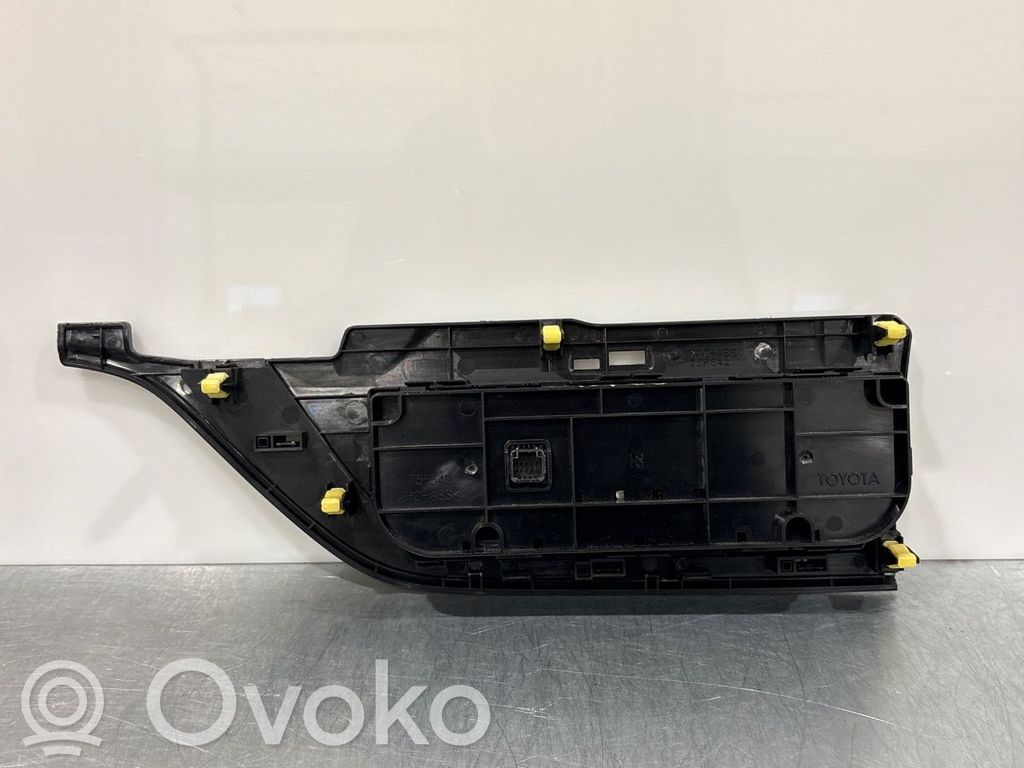 Toyota Auris E180 Verkleidung Bedieneinheit Klimaanlage / Heizung 