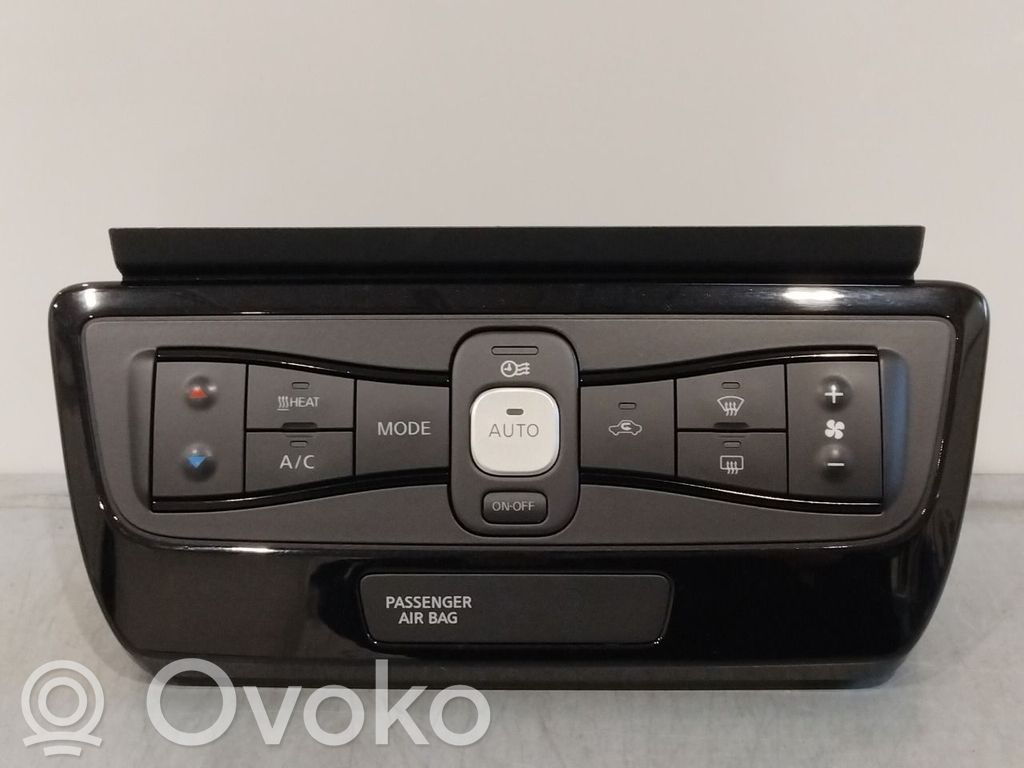 Nissan Leaf II (ZE1) Panel klimatyzacji / Ogrzewania 