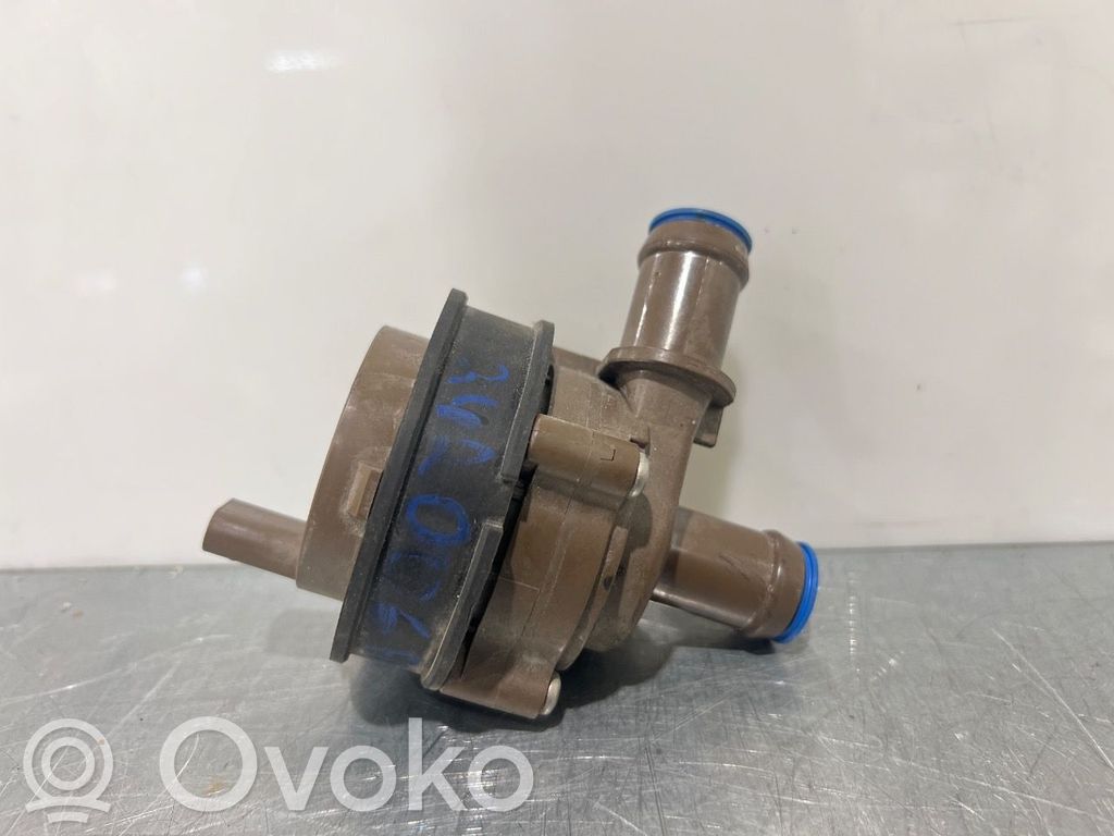 Volvo EX30 Webasto pompe de circulation d'eau