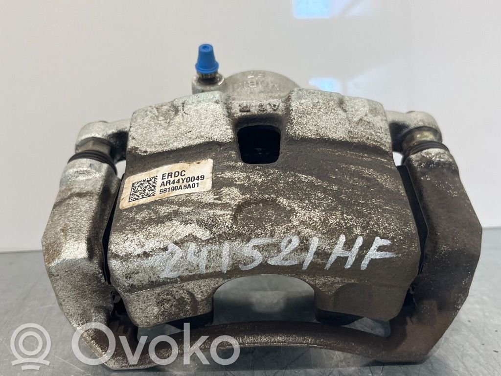 Hyundai i30 Zacisk hamulcowy przedni 