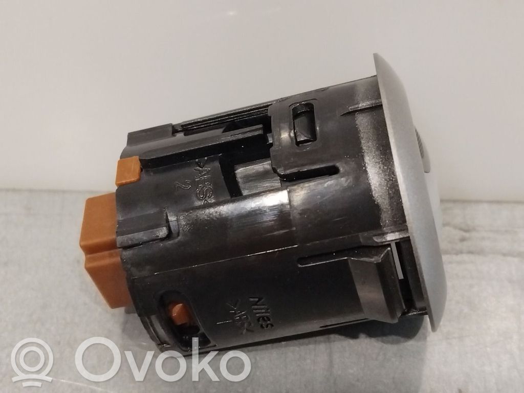 Nissan Leaf I (ZE0) Engine start stop button switch