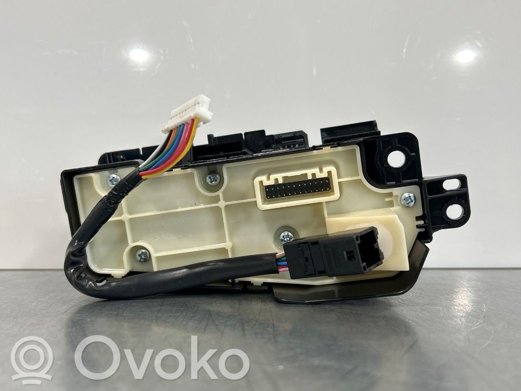 Toyota RAV 4 (XA50) Inne przełączniki i przyciski 