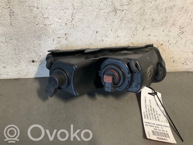 Volkswagen Polo V 6R Feu antibrouillard avant 