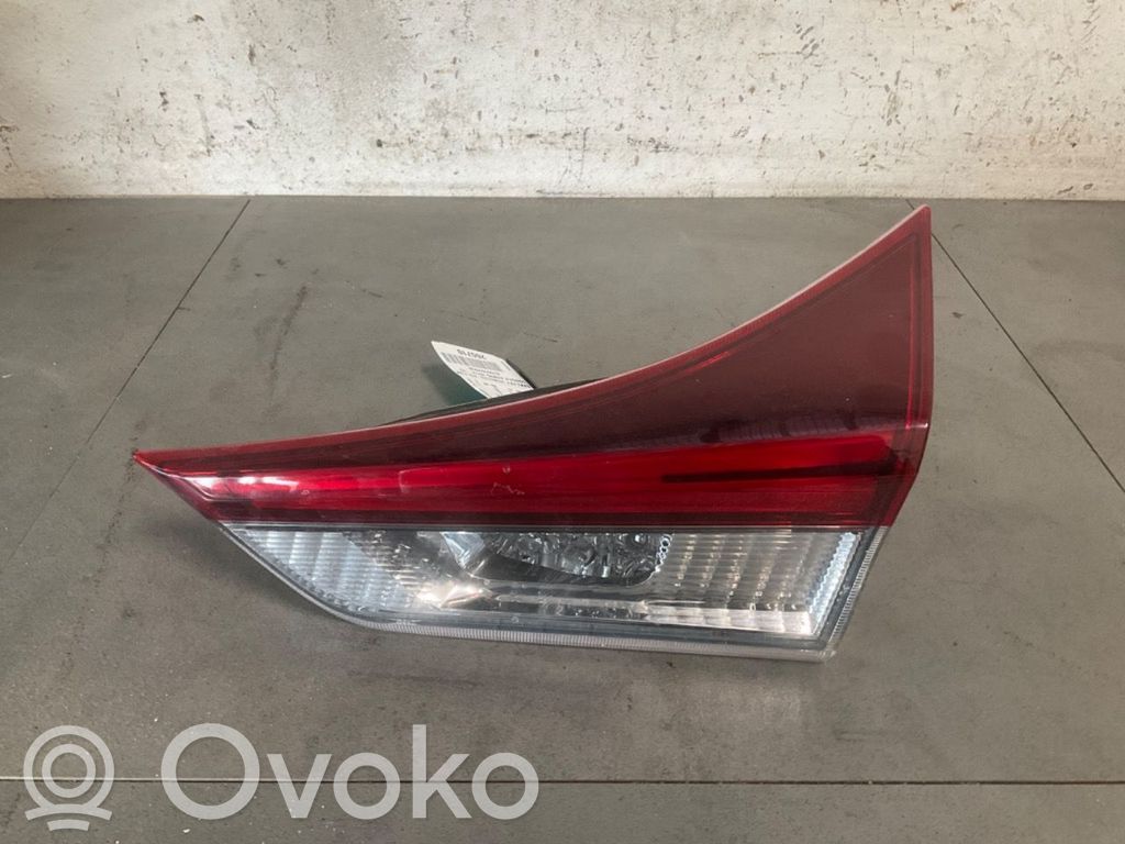 Toyota Auris E180 Feux arrière / postérieurs