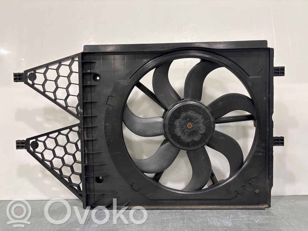 Volkswagen Polo V 6R Osłona wentylatora chłodnicy 