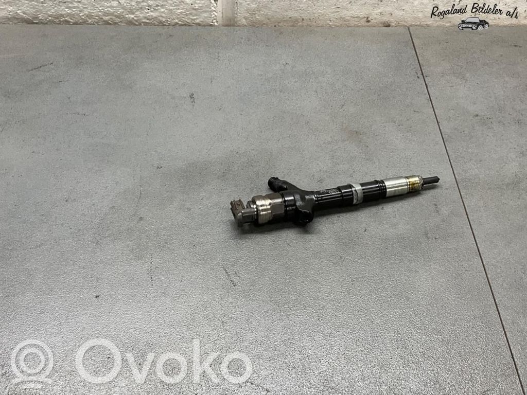 Toyota Avensis T250 Iniettore