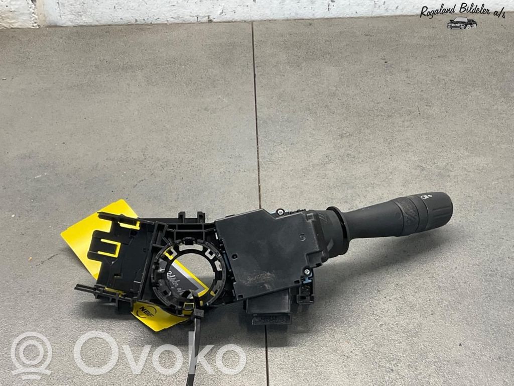 Toyota Land Cruiser (J150) Otros interruptores/perillas/selectores