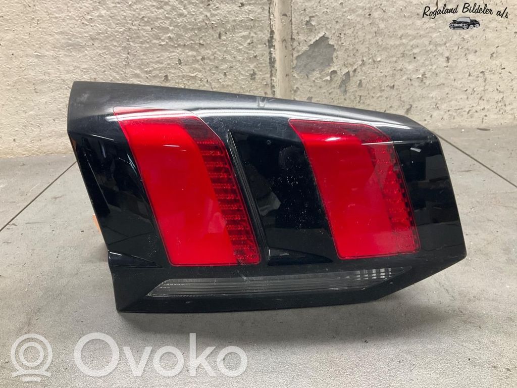 Peugeot 5008 II Feux arrière / postérieurs 