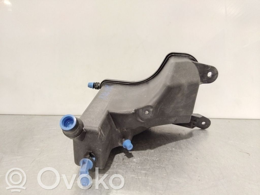 BMW 1 E81 E87 Vase d'expansion de carburant