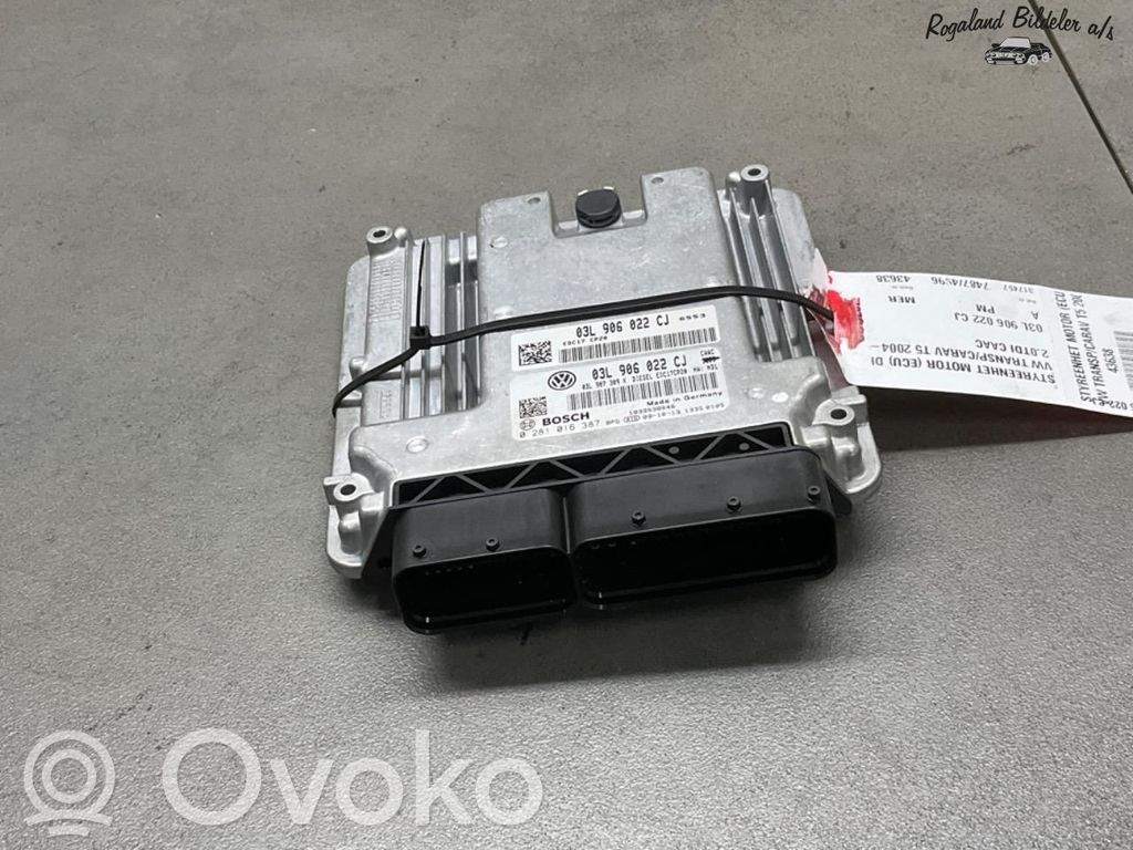 Volkswagen Transporter - Caravelle T5 Unitate control motor/modul ECU 