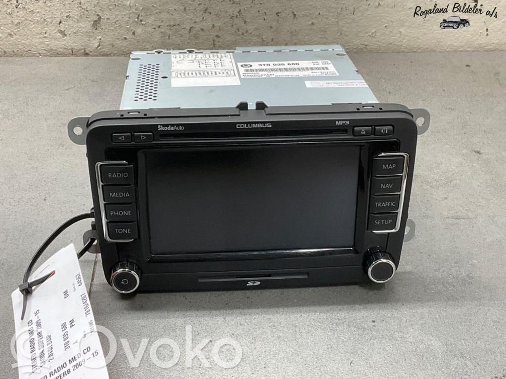 Skoda Superb B6 (3T) Panel / Radioodtwarzacz CD/DVD/GPS