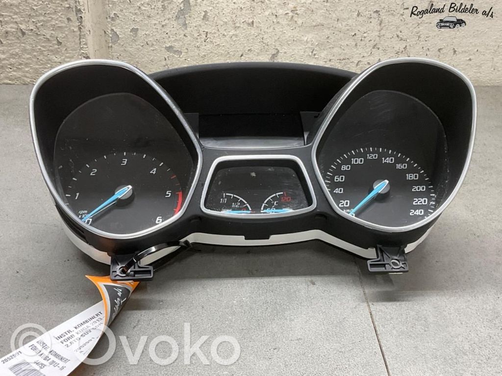 Ford Kuga II Geschwindigkeitsmesser Cockpit