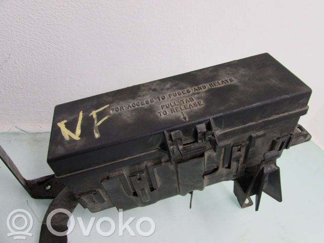 Jeep Cherokee XJ Drošinātāju kaste (komplekts) 