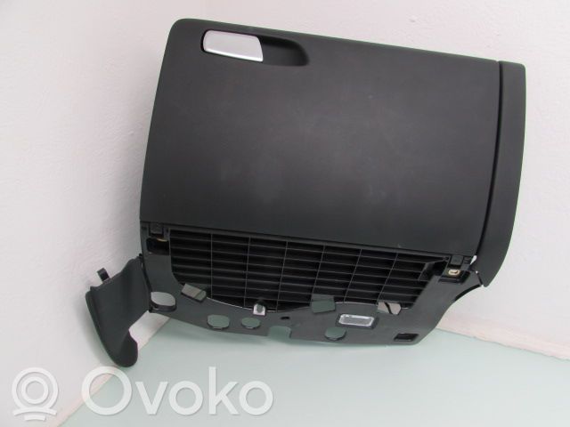 Audi A4 S4 B8 8K Guantera