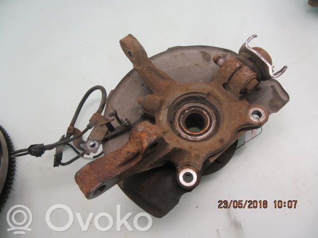 Mitsubishi Lancer VIII Achsschenkel vorne