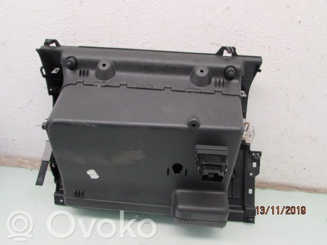 Volkswagen Touran II Handschuhfach 