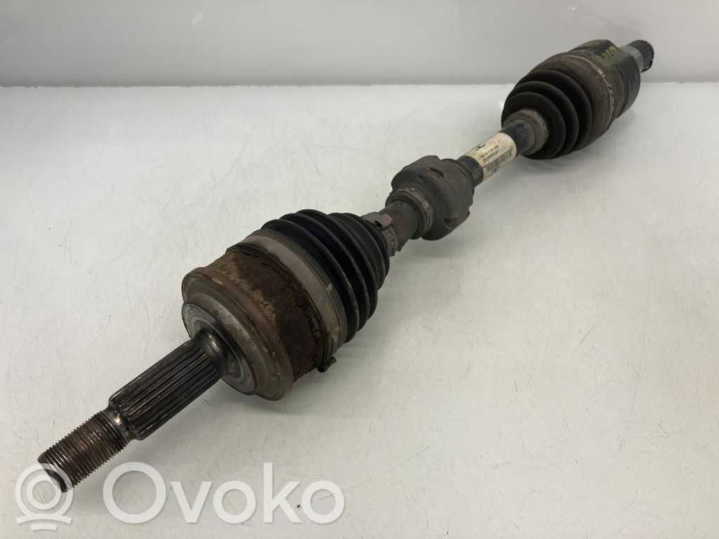 Toyota Auris E180 Półoś przednia