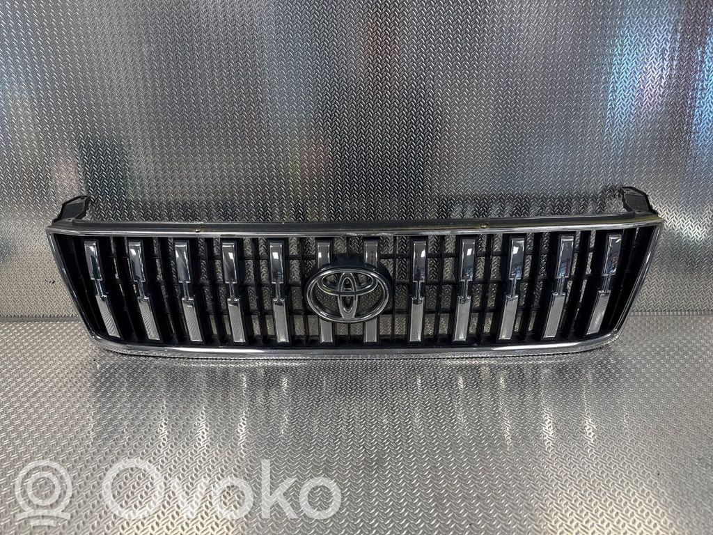 Toyota Land Cruiser (J100) Grotelės priekinės