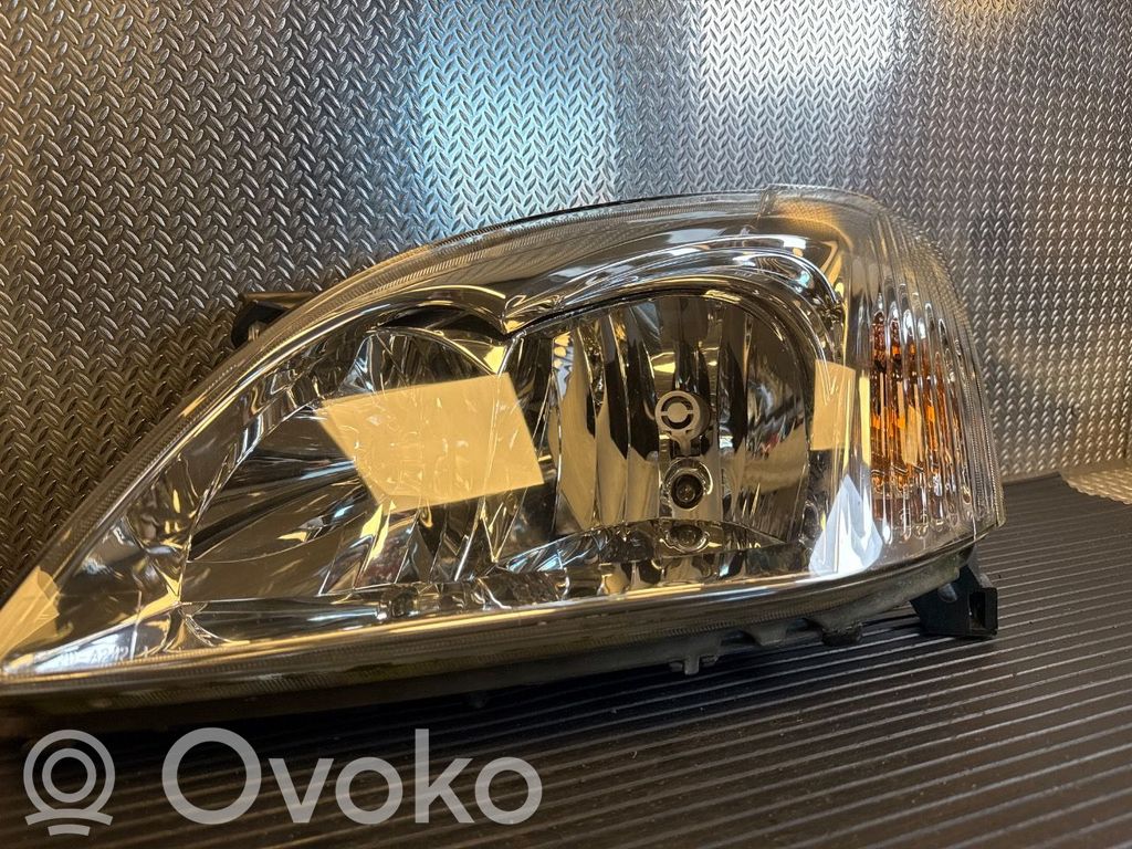 Toyota Corolla E120 E130 Scheinwerfer 