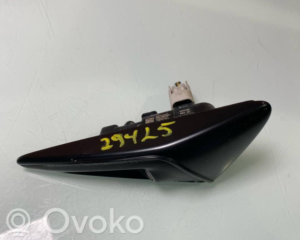 Tesla Model Y Vējstikla kamera