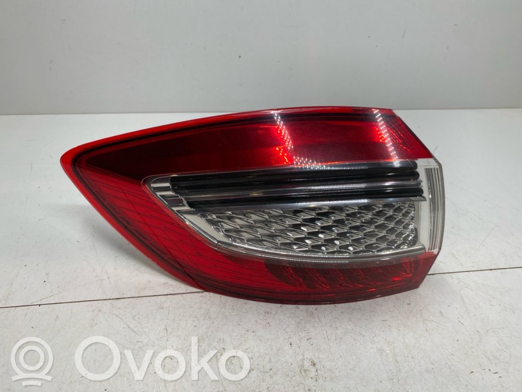Ford Mondeo MK IV Rückleuchte Heckleuchte 