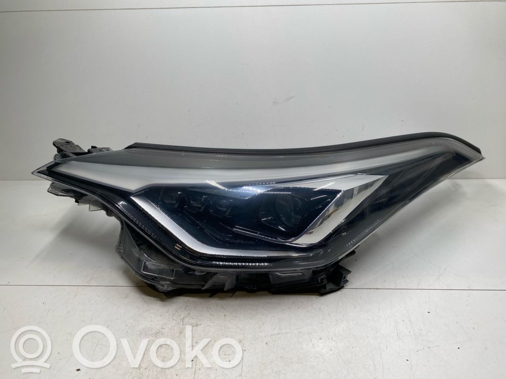 Toyota C-HR I Scheinwerfer