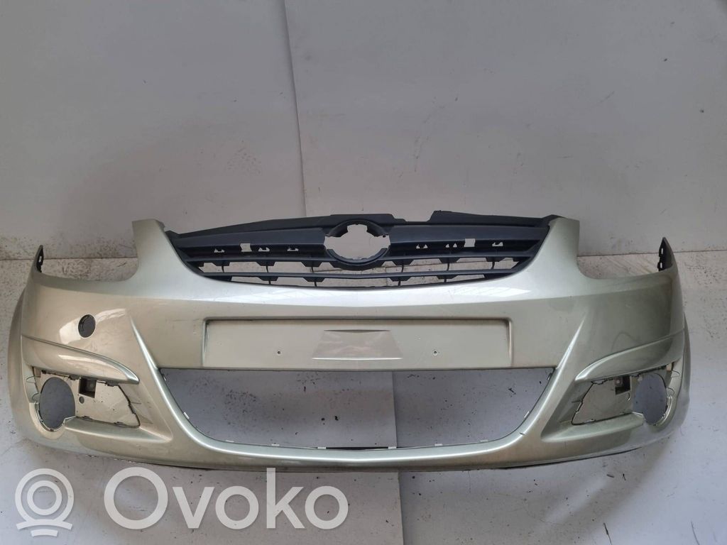 Opel Corsa D Parachoques delantero 