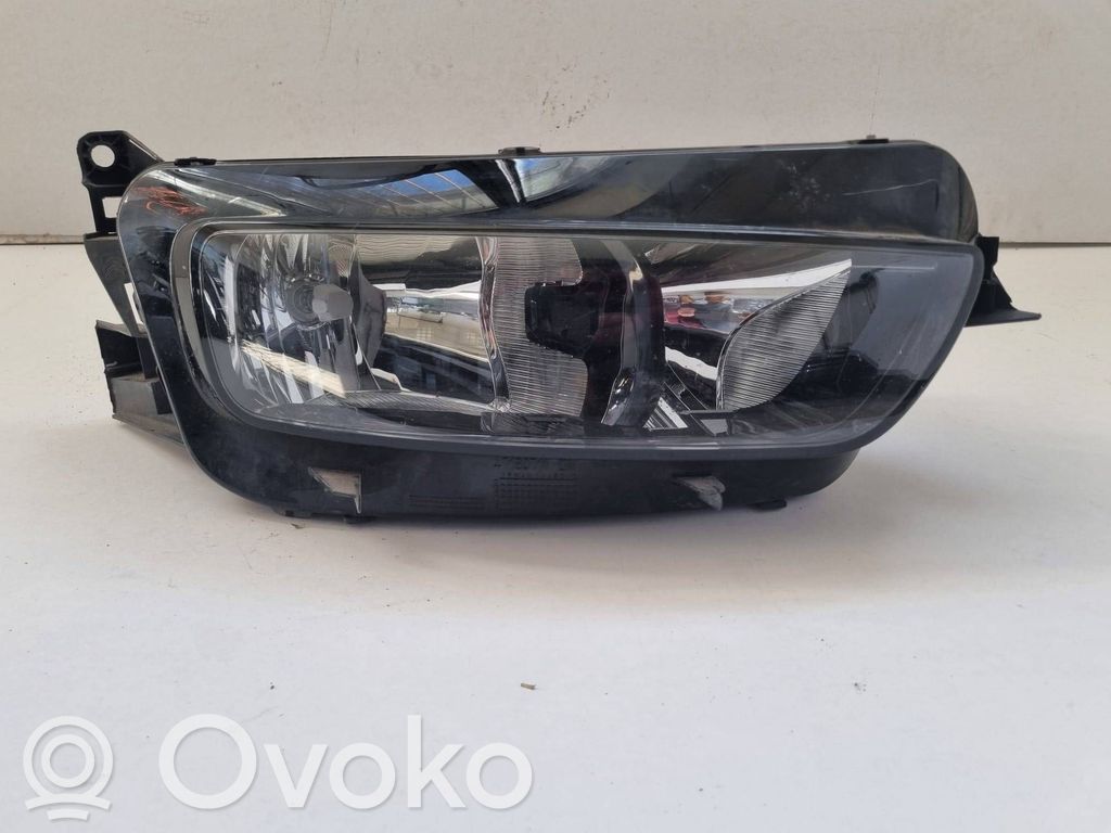 Citroen C4 II Picasso Lampa przednia 