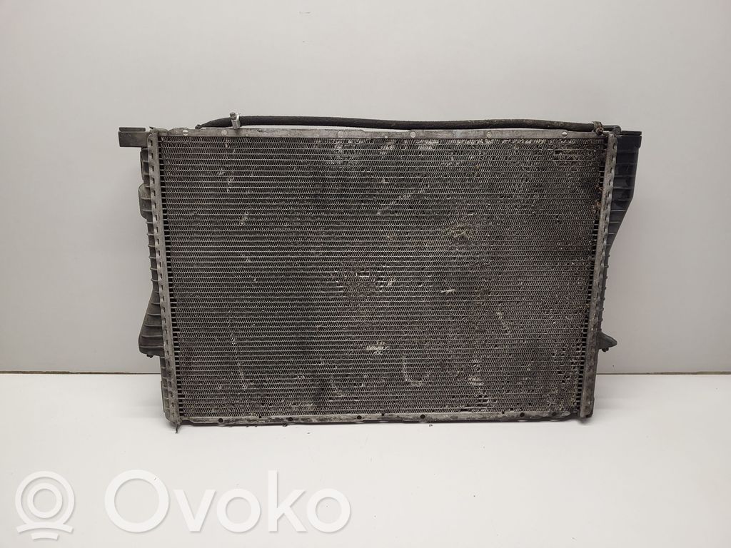 BMW 5 E39 Aušinimo skysčio radiatorius 