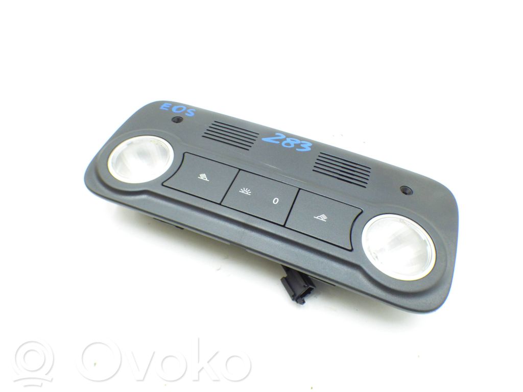 Volkswagen Golf VI Front seat light 