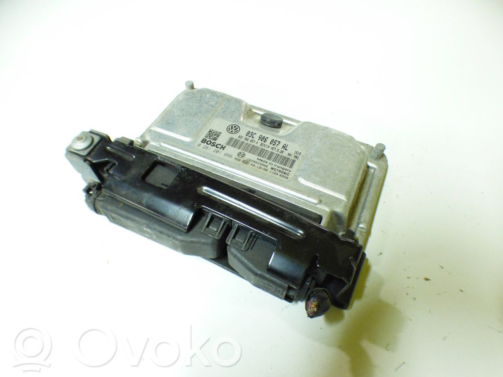 Skoda Fabia Mk2 (5J) Engine control unit/module 