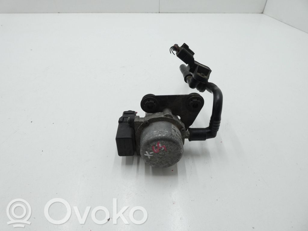 Volkswagen Golf V Pompă vacuum 