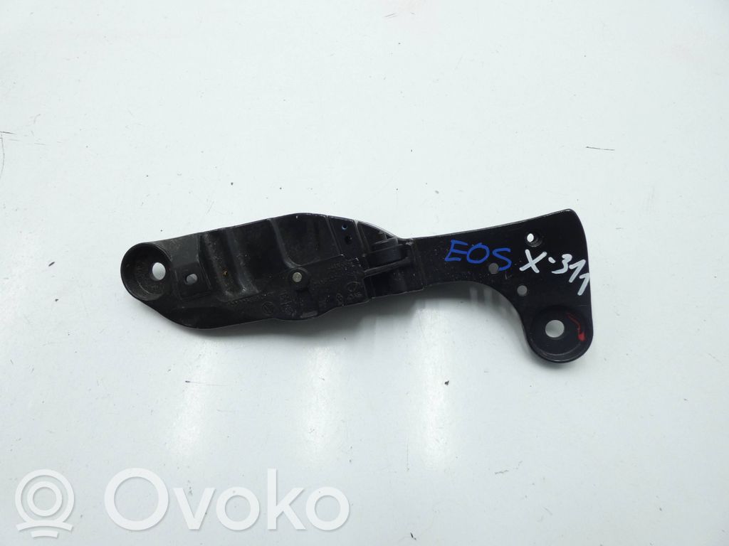 Volkswagen Eos Convertible roof hinge 