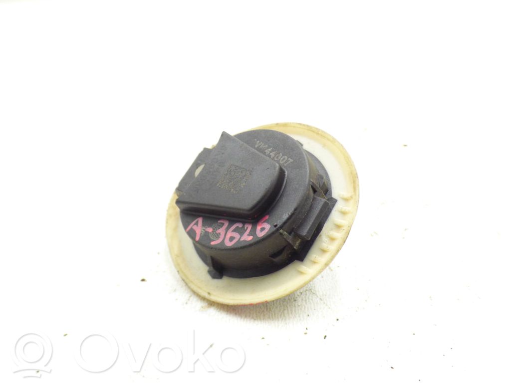Volkswagen Golf VI Airbag deployment crash/impact sensor 