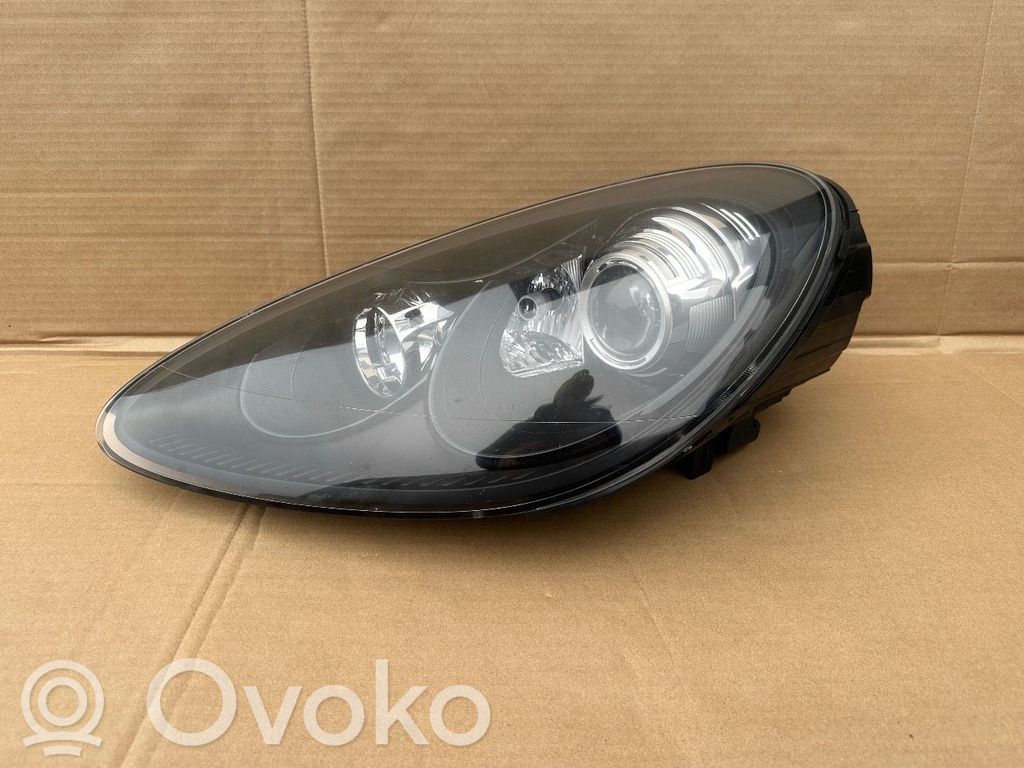 Porsche Cayenne (92A) Lampa przednia 