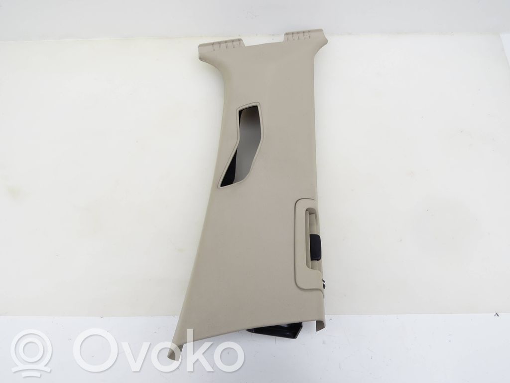 Verkleidung oben B-Säule   6841931,30671771