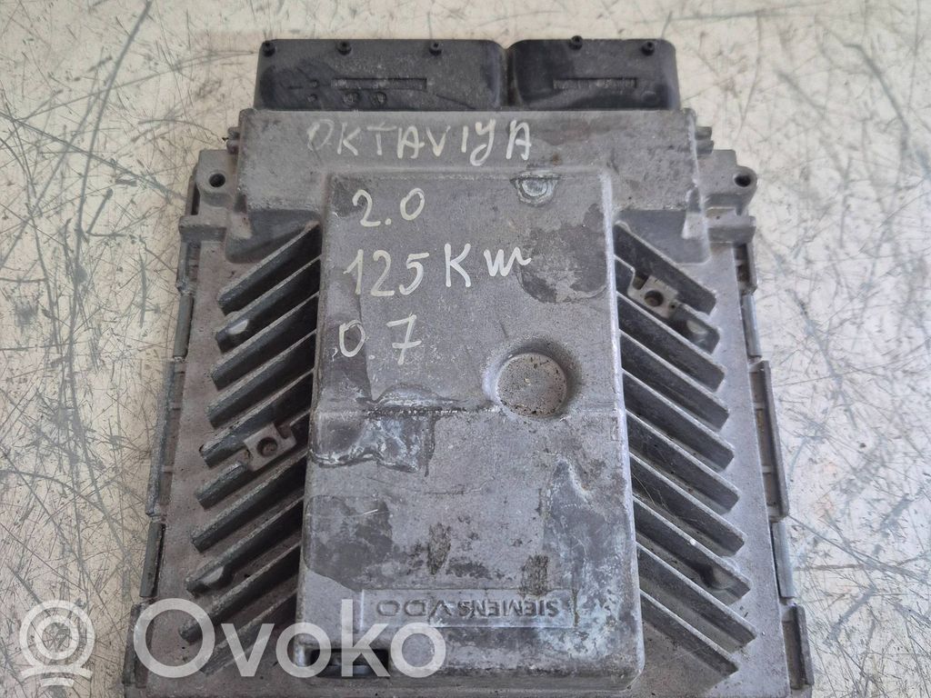 Skoda Octavia Mk2 (1Z) Engine control unit/module 